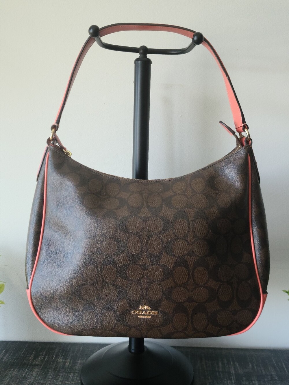 Coach Zip Shoulder Bag in Brown Signature Canvas & Pink (Coral) Leather #F29209 - Picture 3 of 16